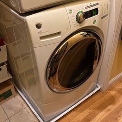 GE Stackable Washer/Dryer 
