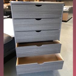 5 drawers dresser / Five drawers dresser