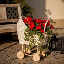 Wicker Doll Pram / Decorative Bassinet