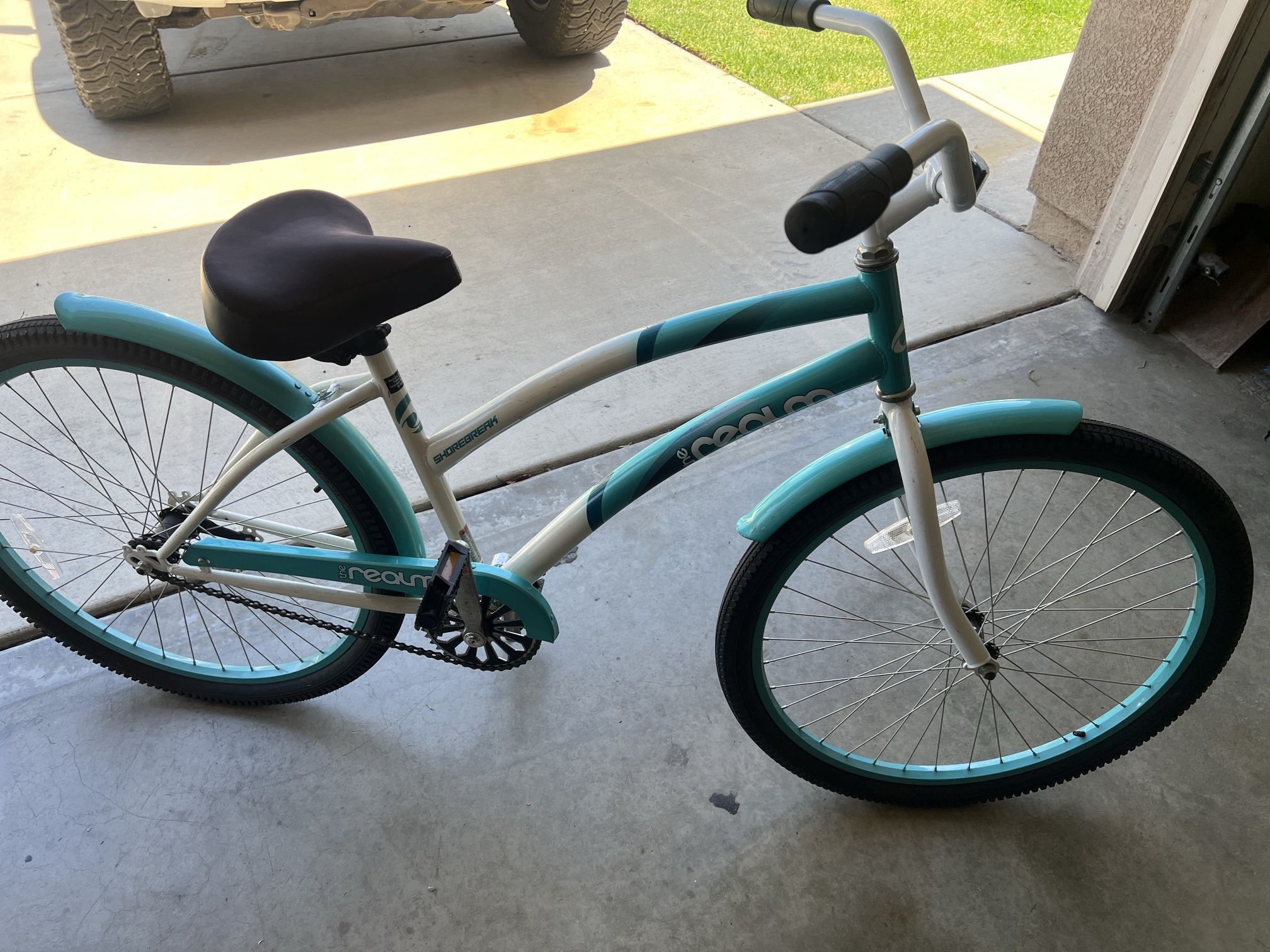 Realm Shorebreak 26” Beach Cruiser