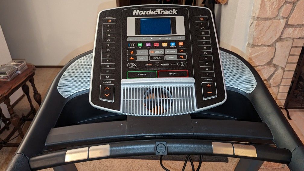 NordicTrack C900i Tredmill for Sale in Roy, WA OfferUp