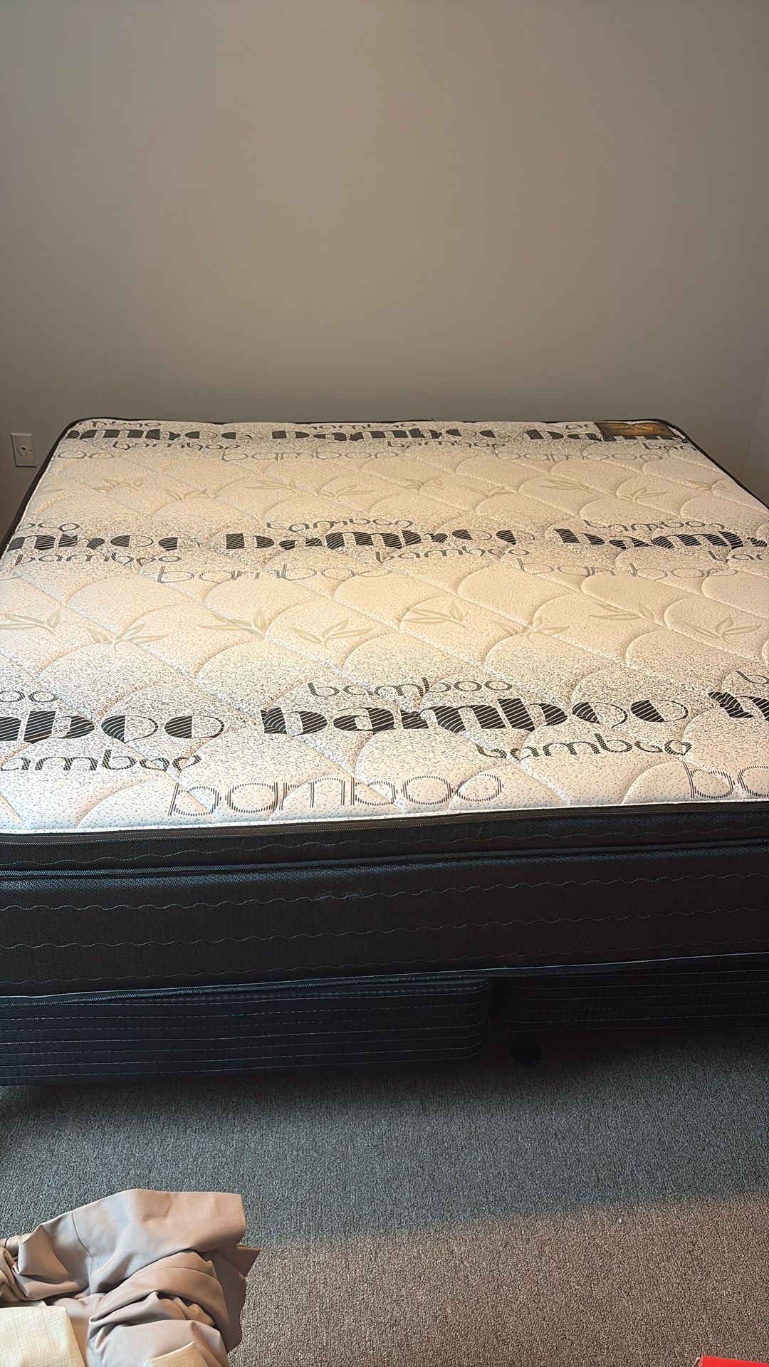 King Size Bed.. Practically Brand New !! 