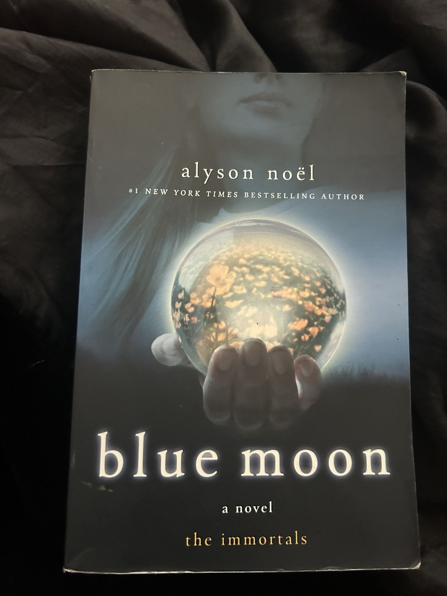 Blue Moon (Alyson Noel)
