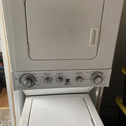 Stackable washer/dryer