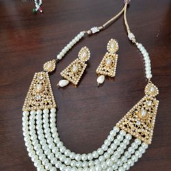 19 Inch White Pearl Layered Necklace for Women – Elegant Multi-Strand Faux Pearl Choker