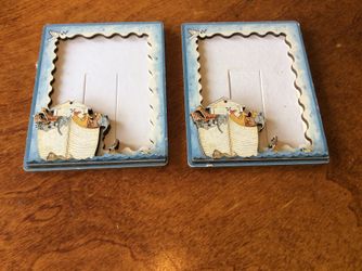 2 magnetic frame pictures
