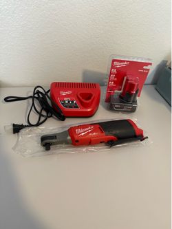 Milwaukee m12 fuel ratchet kit