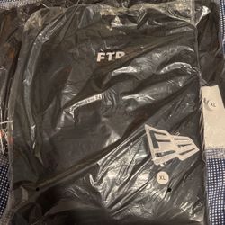 Ftp new era flag crewneck XL