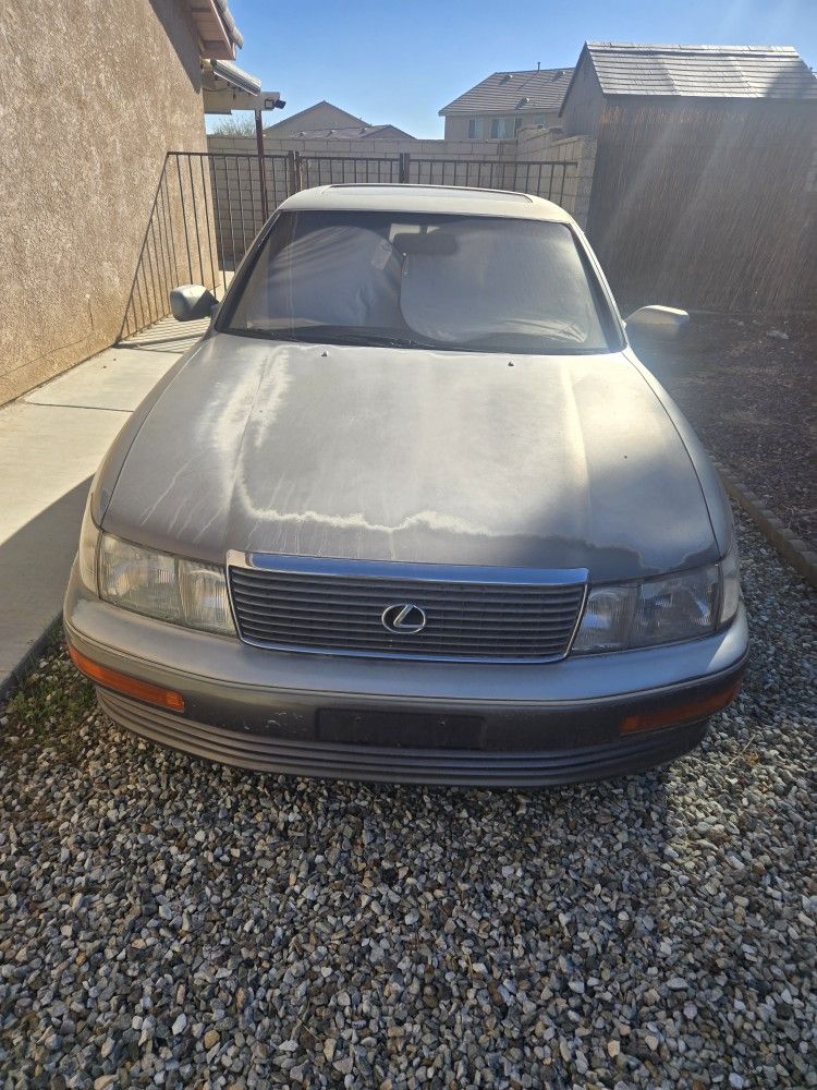 1993 Lexus LS 400