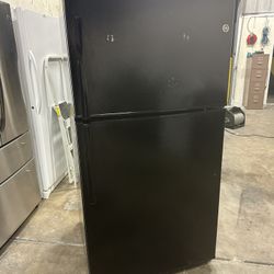 Top Freezer Black, 21.1 cu. ft. ENERGY STAR ice maker can deliver  Retail price $1300 