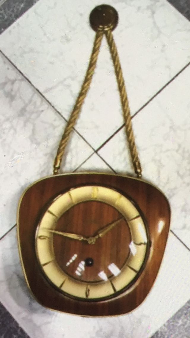 Clock Vintage HERMLE Wood Winding Wall Clock Germany
