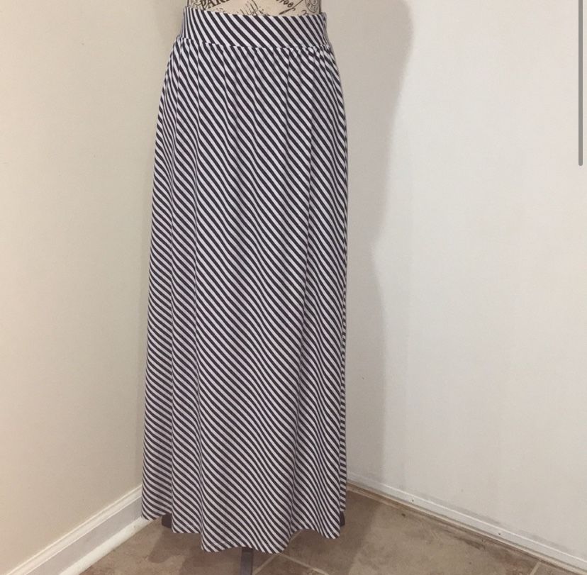 Terra & sky white and black diagonal Stripes Maxi Skirt /1X
