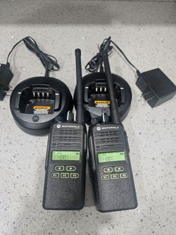 Lot of 2 MOTOROLA CP185 VHF 5W 16CH Two Way Radios 

MINT