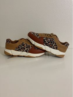 Cheetah print shoes size 43 W