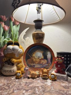 Garfield Lot, Collectibles, Garfield, Cookie Jar, Figurines
