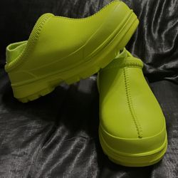 UGG Disquette Platform Slippers – Size 9 – Neon Green – Authentic