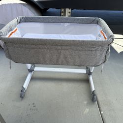Adjustable Bedside Bassinet