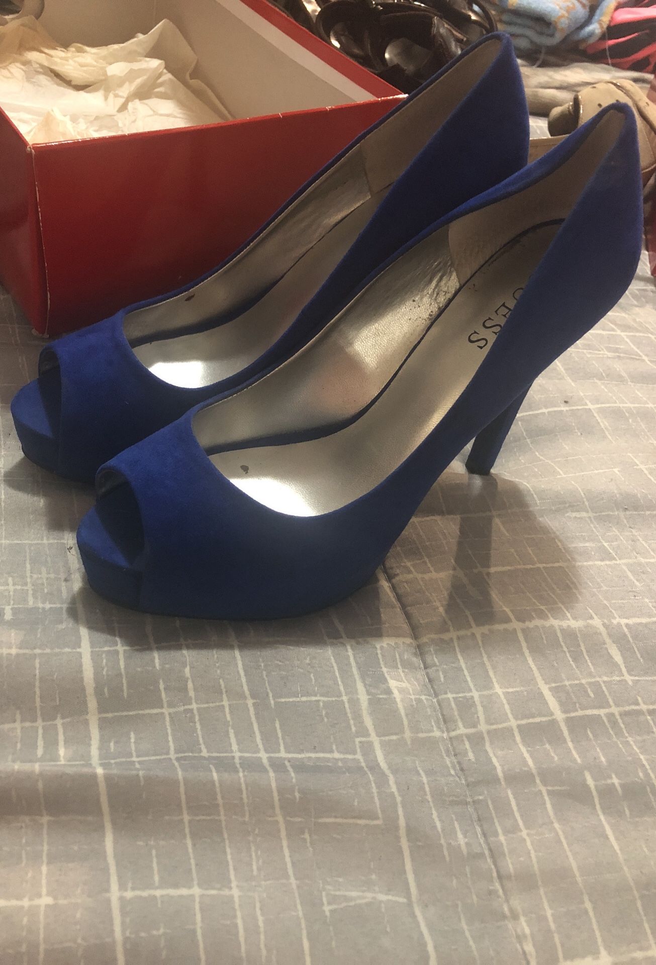Guess heels