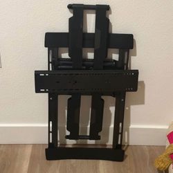 Heavy-Duty TV Wall Mount – Fits up to 75” TVs