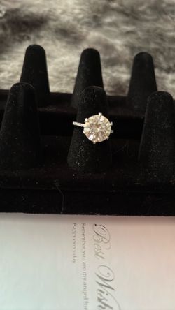 Sterling silver MOISSANITE ring size 6 5 CTTW