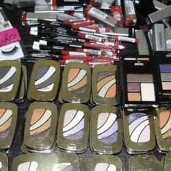Mixed Makeup Lot of 100 Pcs Covergirl, L'Oreal, Maybelline, etc)