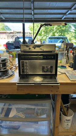 Zenith solid State transoceanic radio vintage