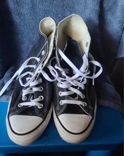 Converse Tennis Shoes