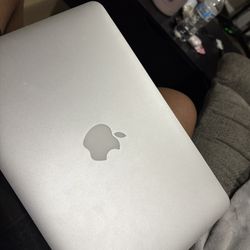 2014 MacBook Air 11”