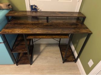 Computer desk