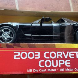 Ertl Amer.Musc. 2003 Corvette Coupe 50th Ann.  1/18 In  Black.