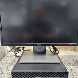 Dell Optiplex 3040-D11S Desktop Computer With Monitor. 