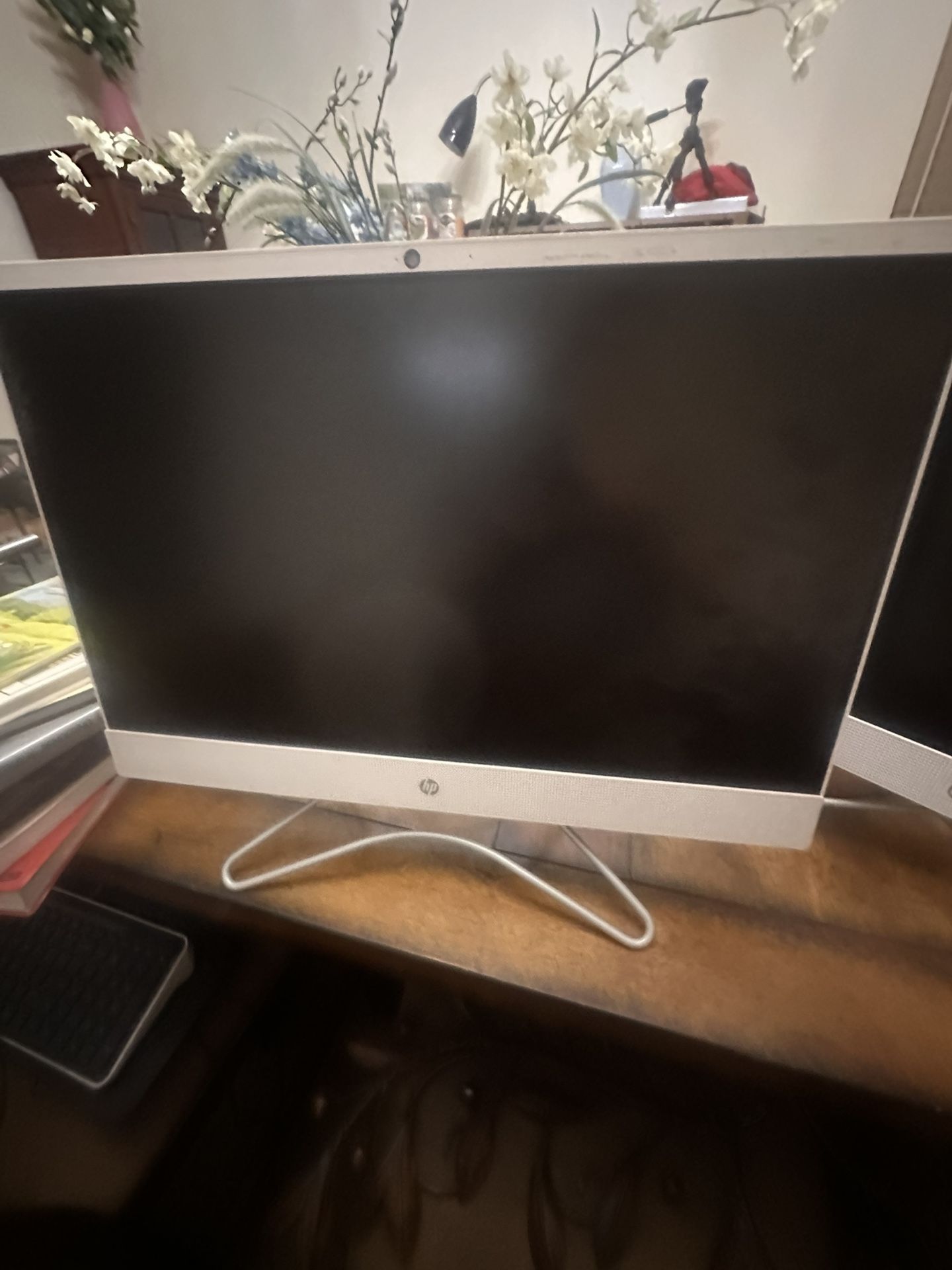 HP 24 All-in-one PC With Full HD Display!