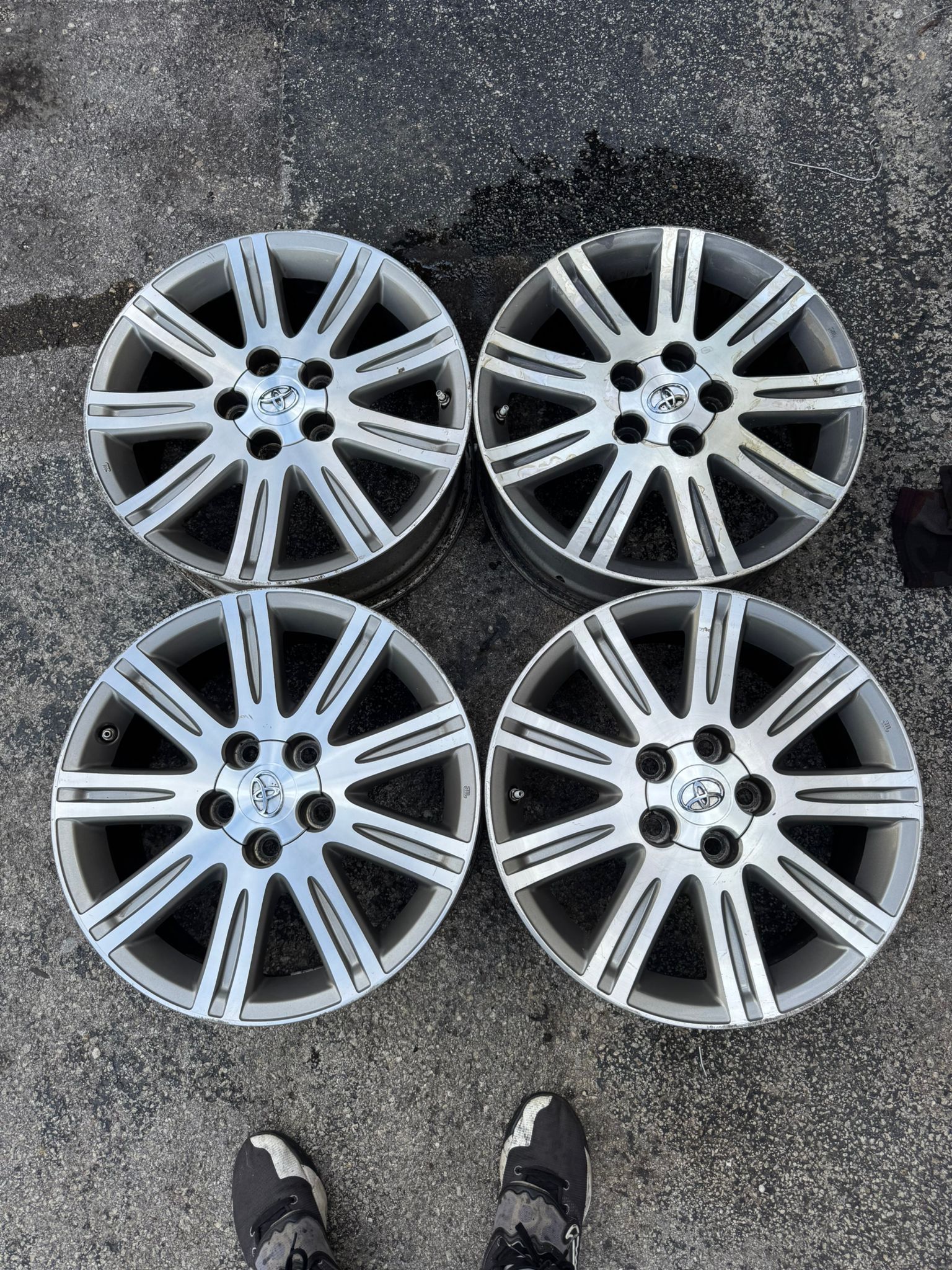Rims 17 Toyota 5 Lugs 114.3 mm