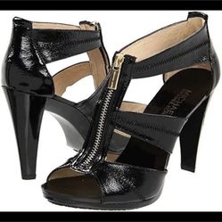 Michael Kors Sz 8.5 Berkley Black Patent Leather T-Strap Heels