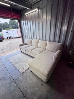 (Delivery) Bassett Sectional Sofa / Couch with Chaise