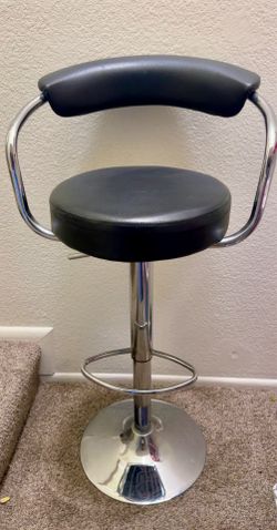 Bar stool $10