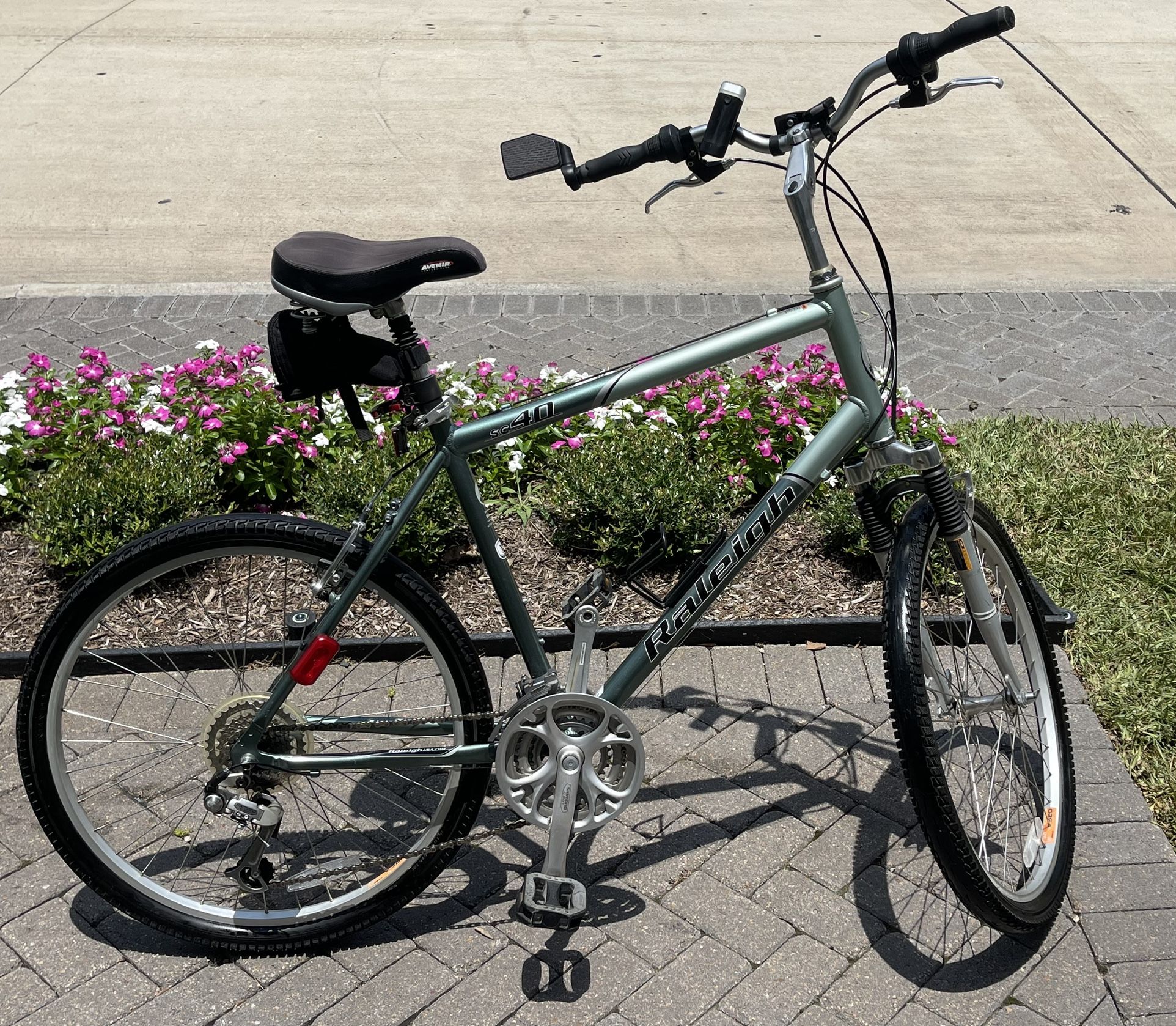 Raleigh SC40, Quality 6061 Comfort Aluminum, XL 22-inch