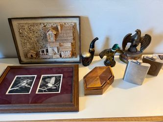 Lots of picture frames and decor