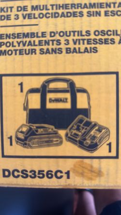 Dewalt bag, Battery and Charger combo