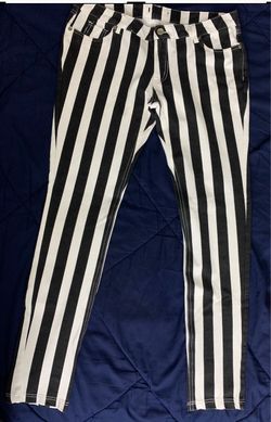 Strip pants