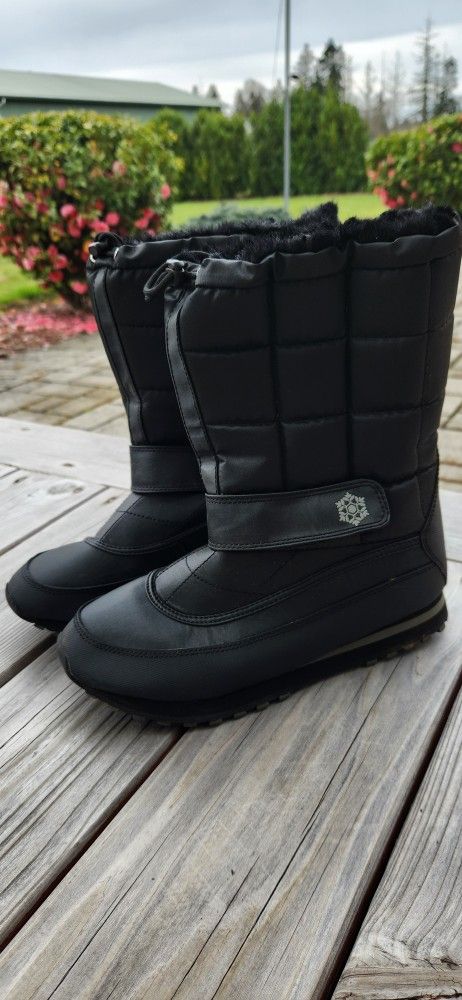 Snow Boots Size 9