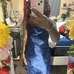Dresses/Gowns