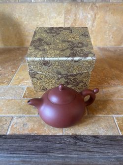 Vintage Chinese Yixing Zisha Clay Teapot