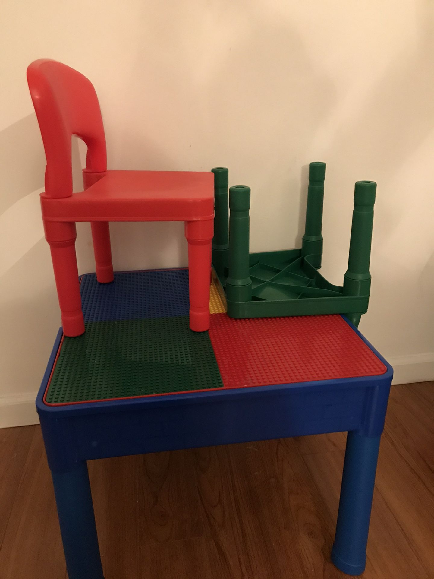 Kid’s table and chairs set