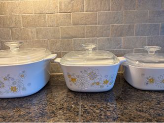 Trio Vintage Corningware dishes