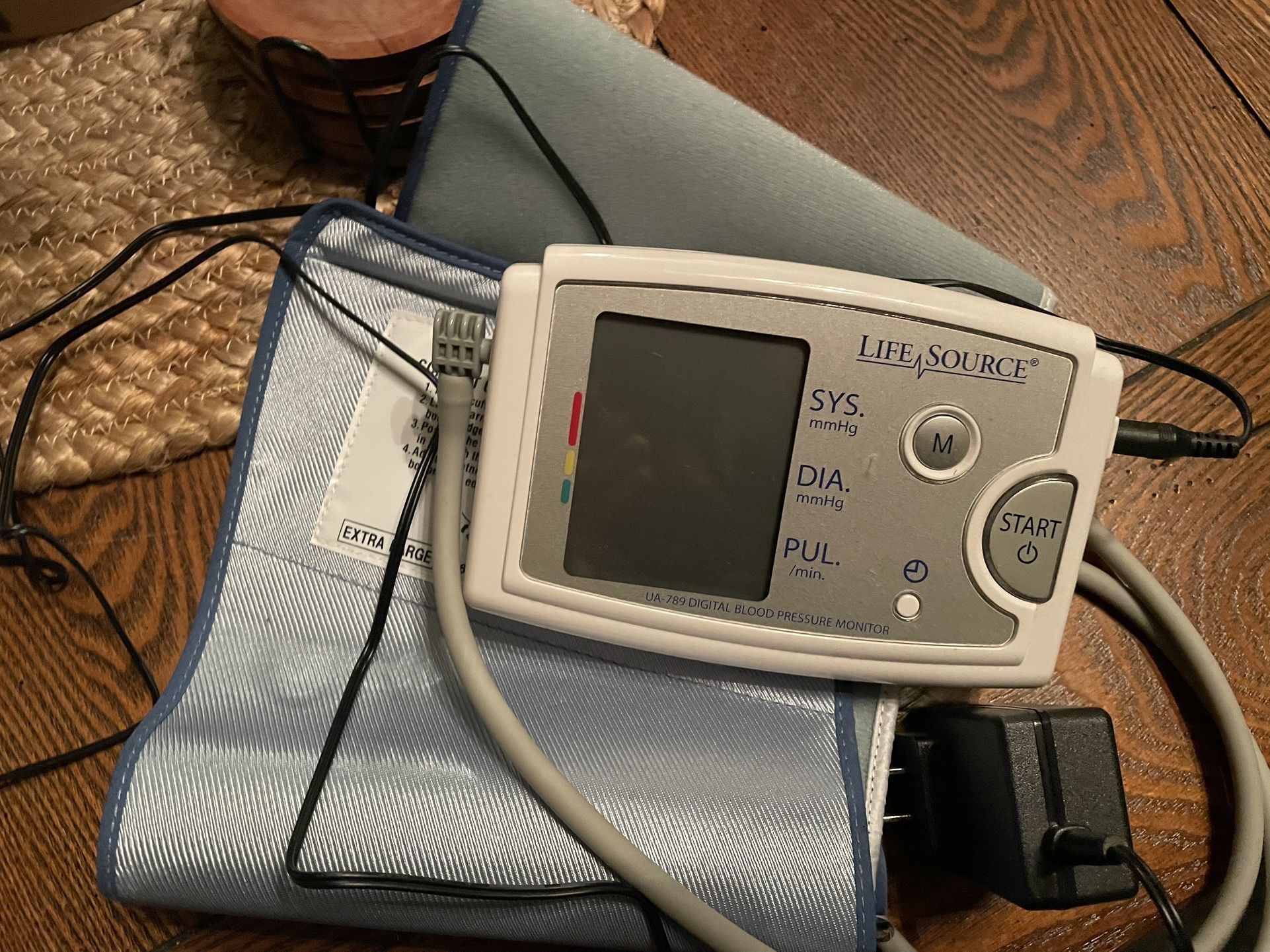 LifeSource Blood Pressure Monitor with Extra Large Cuff (Gently Used)