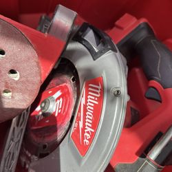 Milwaukee Circular Saw(fuel) M18