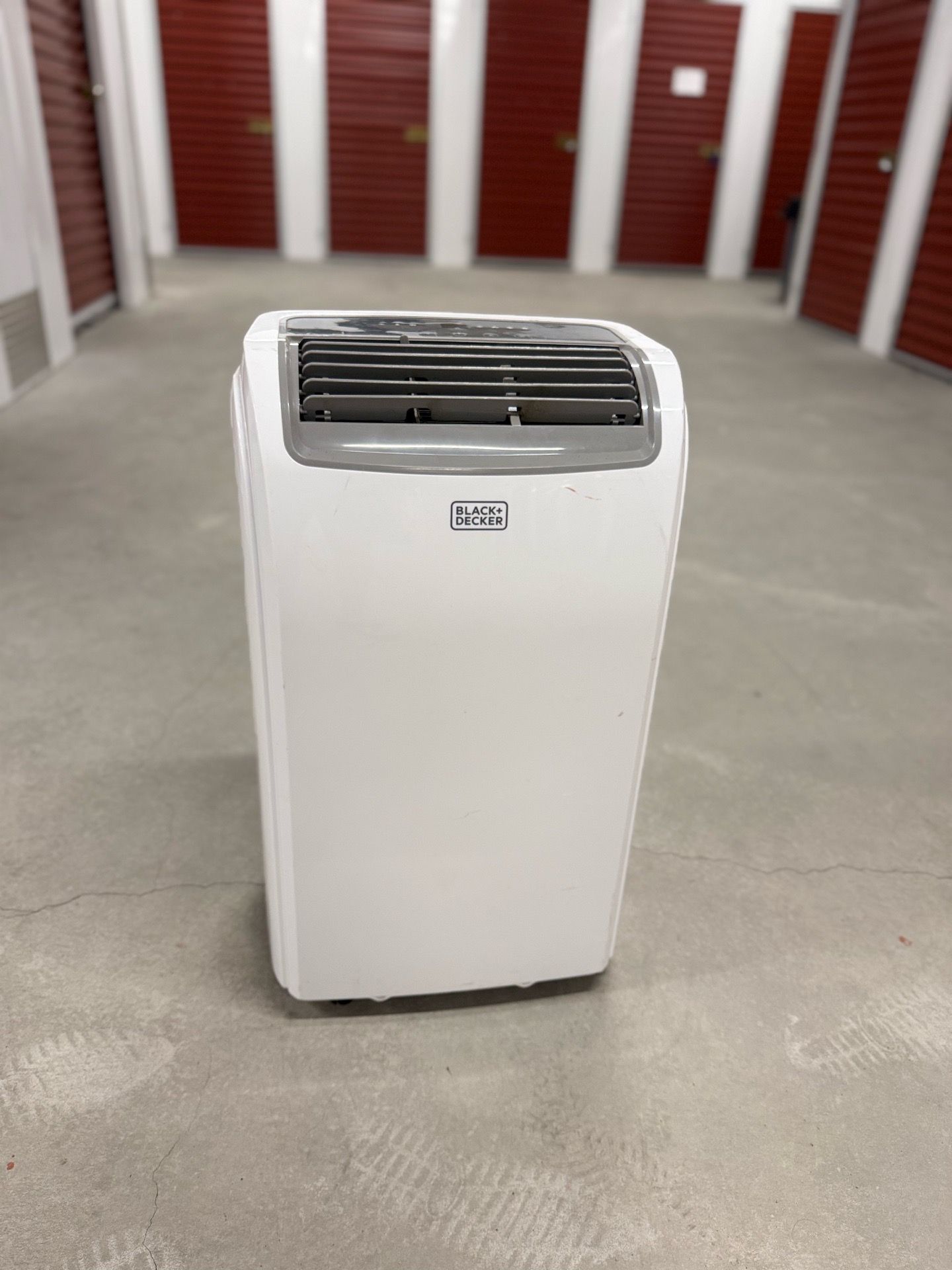 Portable Floor AC Unit - 8000 BTU Black and Decker