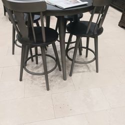 *Now $549!!!*---Quaint Sorrento Dining Table Sets W/4 Chairs And Bench---Delivery  And Financing Available🫶