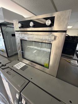 New legend chef 24”inch  width single gas wall oven
